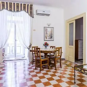Casa Lillina A Toledo , Near Piazza Del Plebiscito Apartment